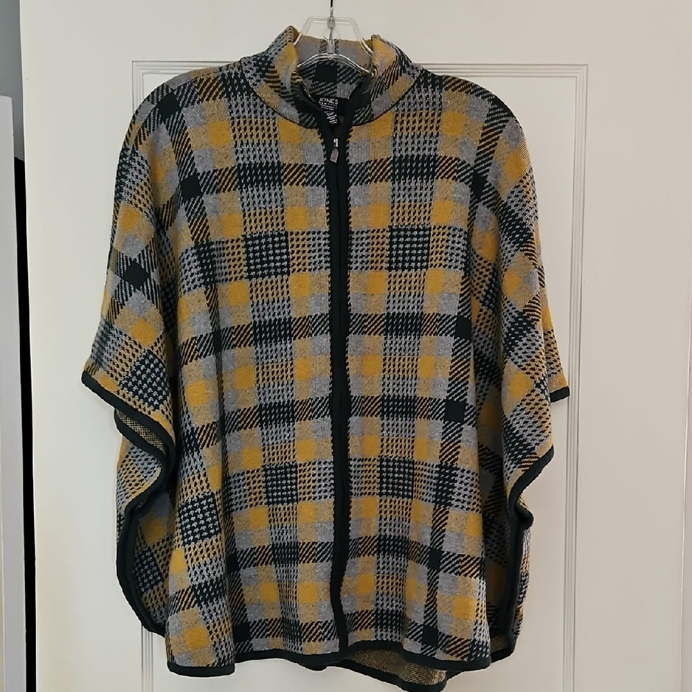 Jones New York Sweater Poncho. Size S/M